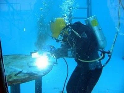 be4b40a39dd93fb717ba5f6194b580c3--underwater-welding-job-description.jpg