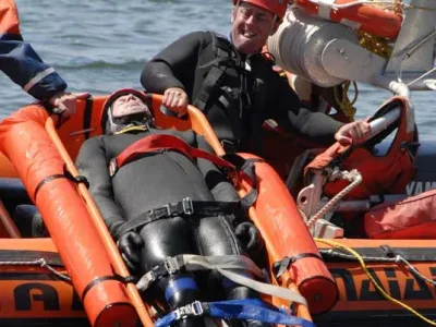 Cape-Elizabeth-Water-Extrication-Team-training.webp